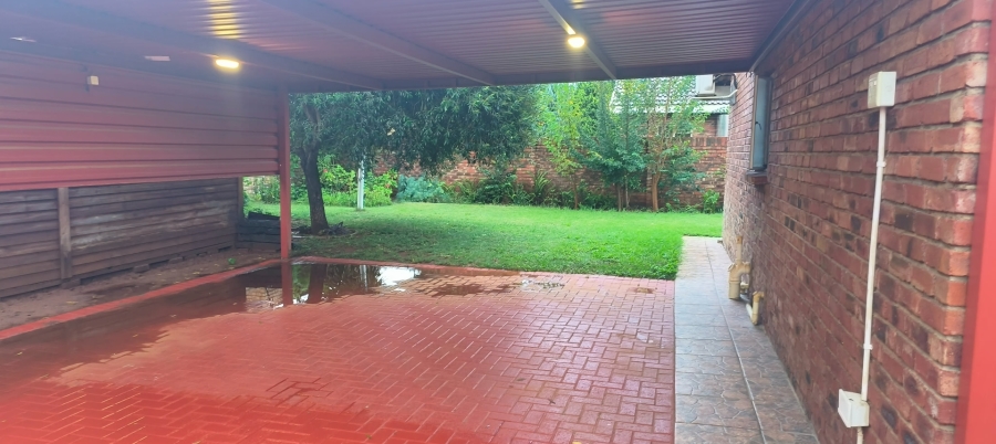 3 Bedroom Property for Sale in La Hoff North West